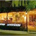 Carina Hotel 2*