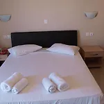 Carina 酒店