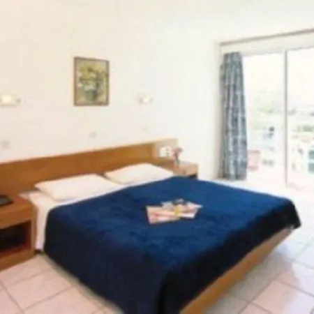 Carina Hotel